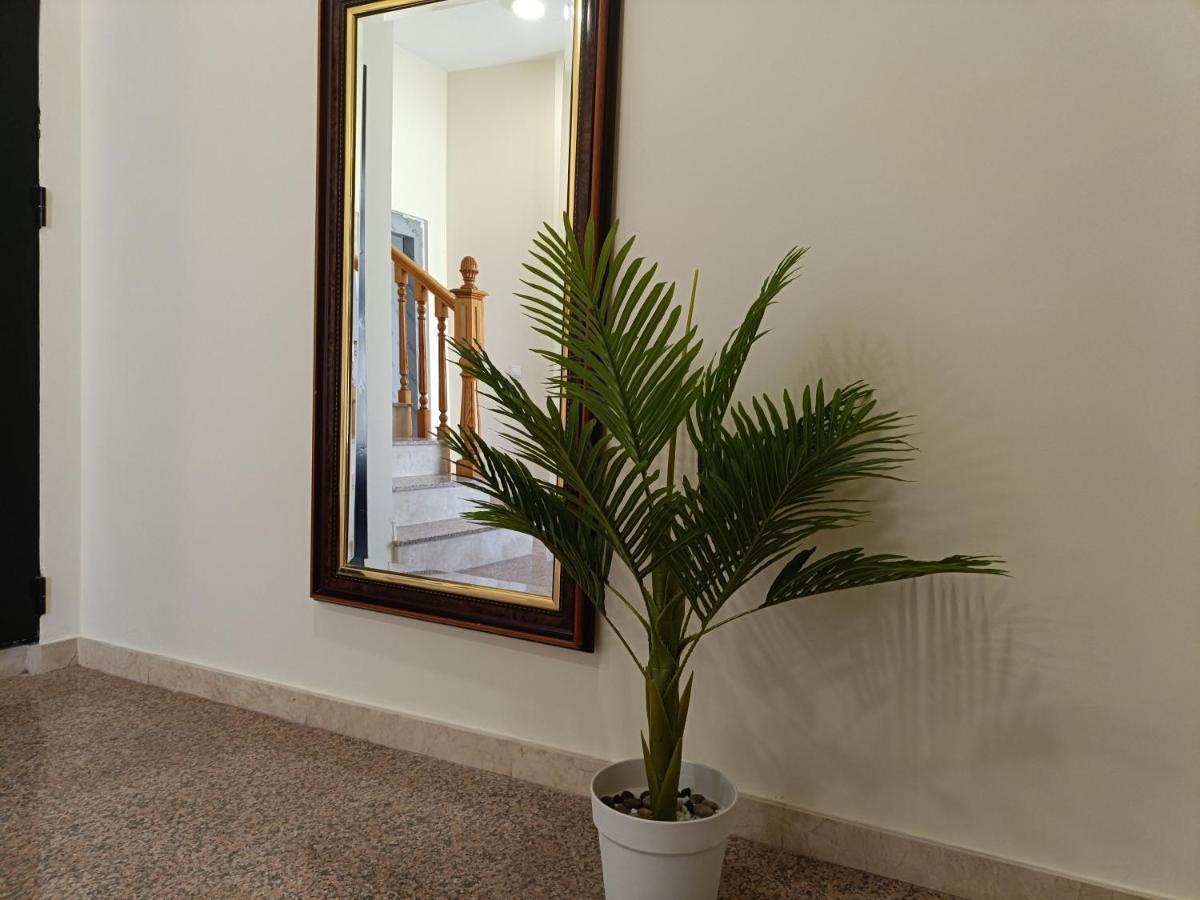 Apartamento Happy Street Socuellamos Bagian luar foto