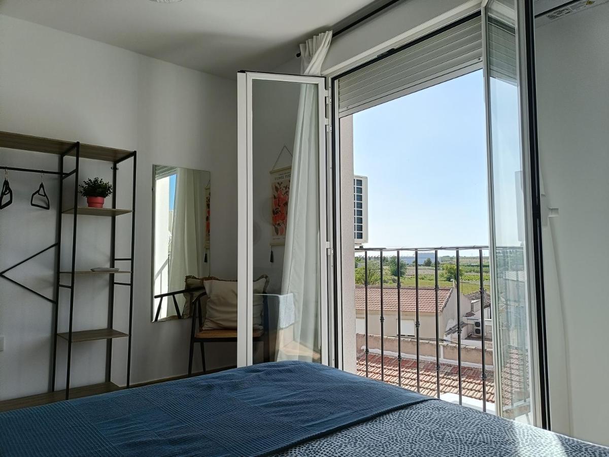 Apartamento Happy Street Socuellamos Bagian luar foto